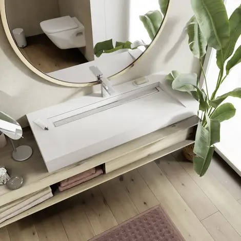 Moderner Waschtisch mit linearem Ablaufdesign wedi Waschtisch