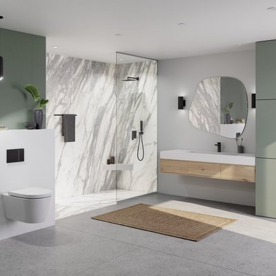 Bad mit bodengleicher Dusche in Marmoroptik